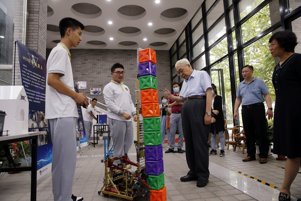 院士科普進(jìn)校園